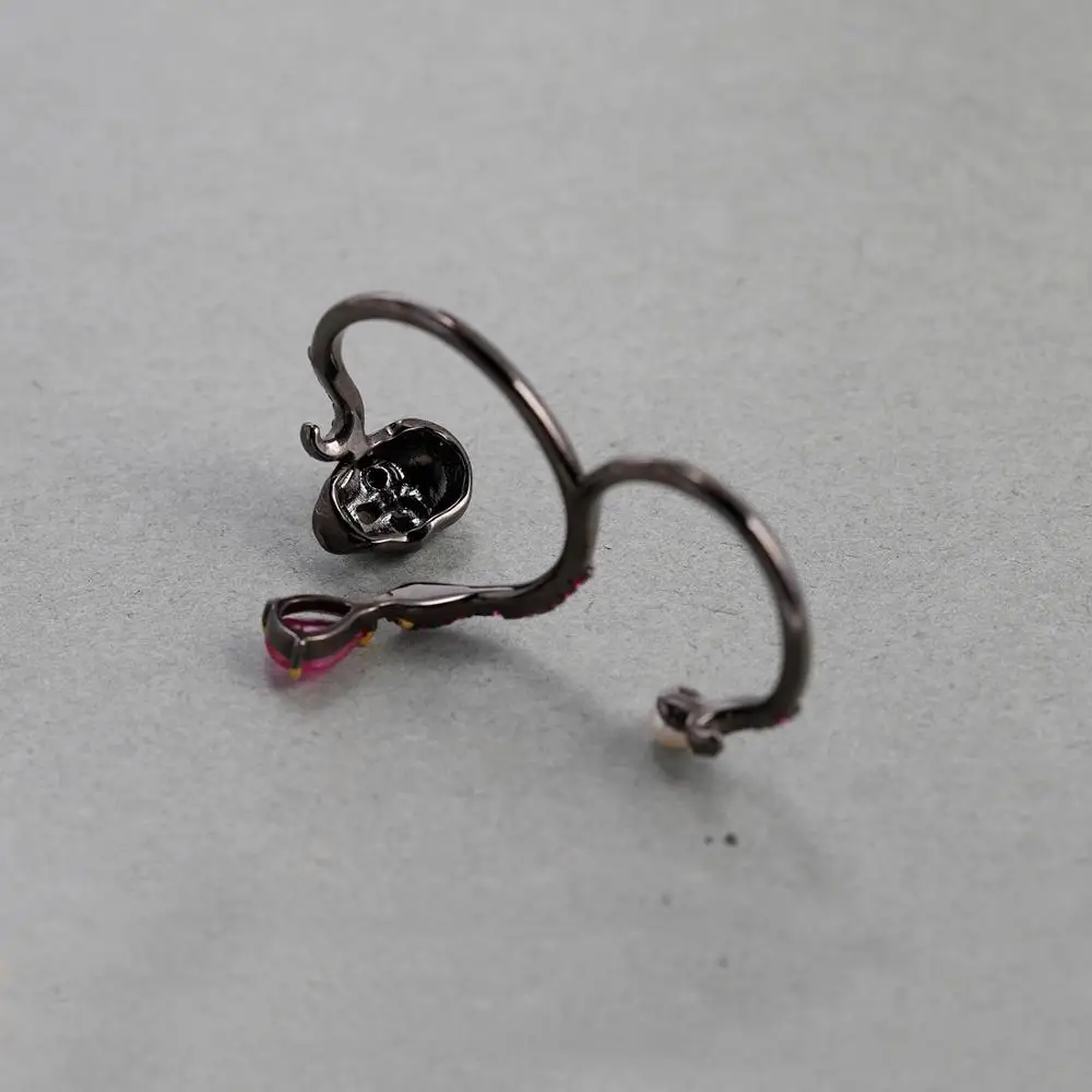 GEM'S BALLET Natural Ruby Gems - Gothic Skull Ring recensione e prezzo
