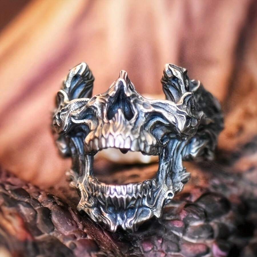 Anello Vintage Gotico con Masc - Gothic Skull Ring recensione e prezzo