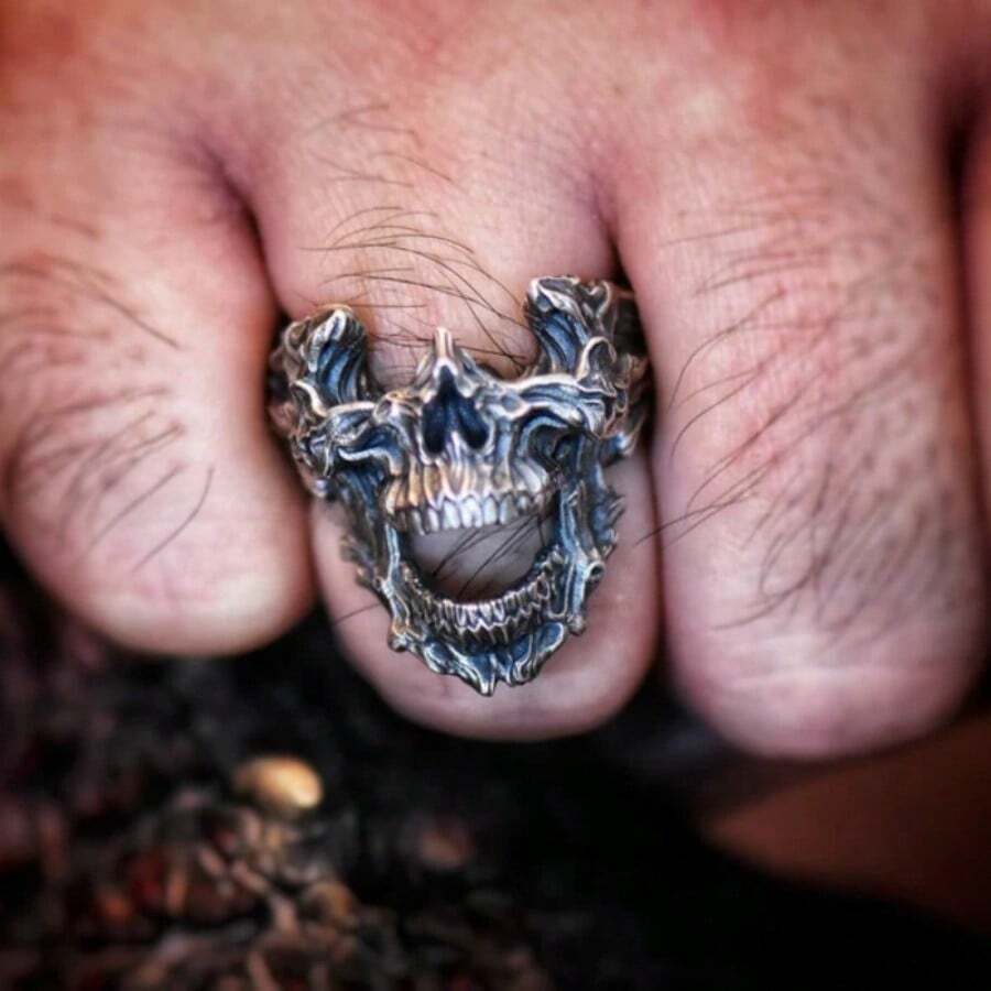 Anello Vintage Gotico con Masc - Gothic Skull Ring recensione e prezzo